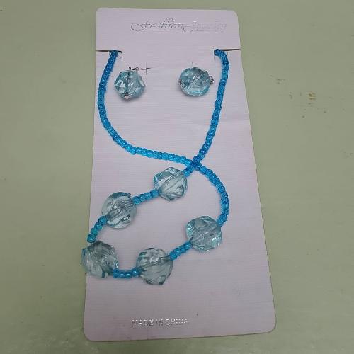 Collar en acrílico 